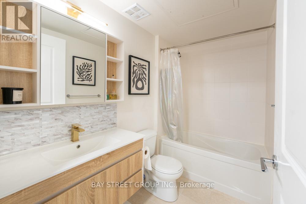 216 - 151 Upper Duke Crescent, Markham, Ontario  L6G 0E1 - Photo 6 - N12087820