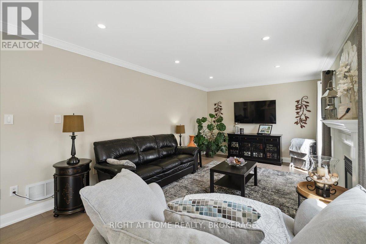 22 Bonnette Street, Halton Hills, Ontario  L7J 2Z8 - Photo 17 - W12087801
