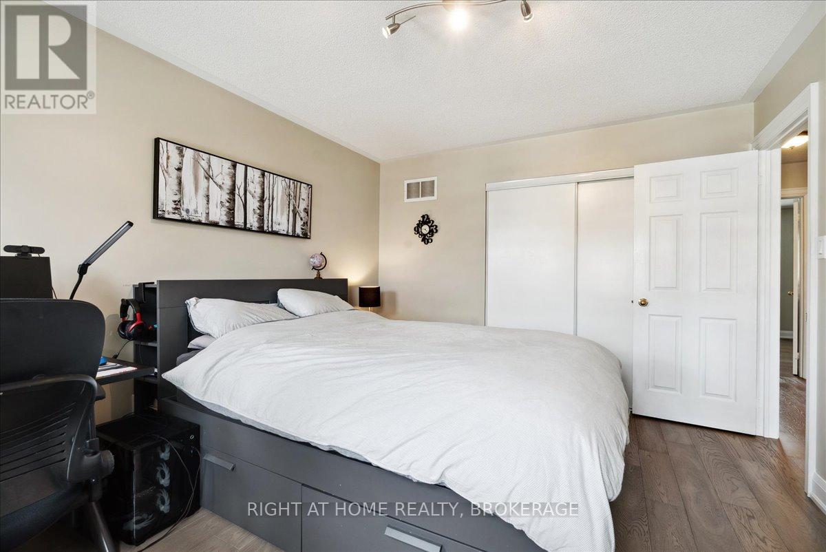 22 Bonnette Street, Halton Hills, Ontario  L7J 2Z8 - Photo 29 - W12087801