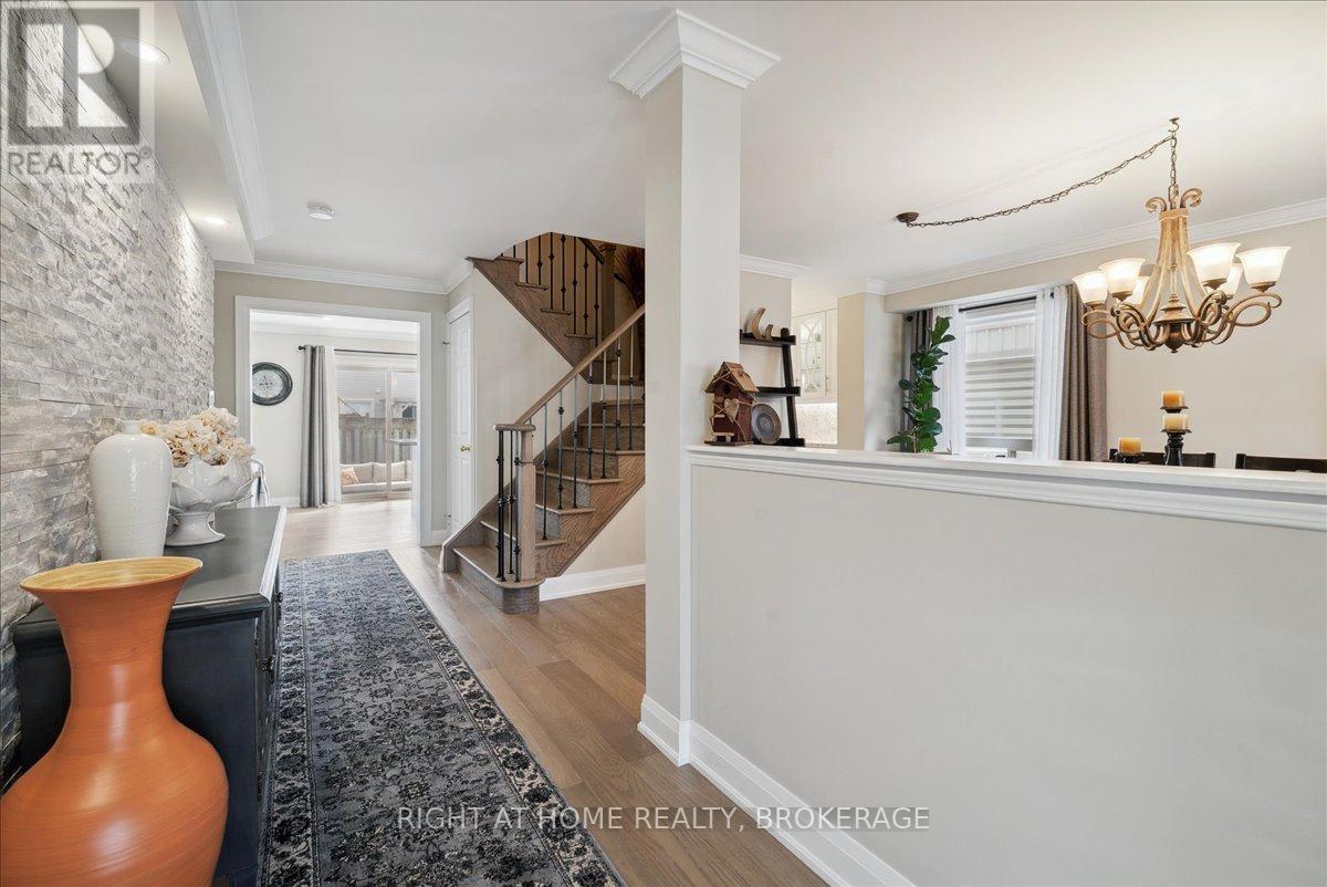 22 Bonnette Street, Halton Hills, Ontario  L7J 2Z8 - Photo 4 - W12087801