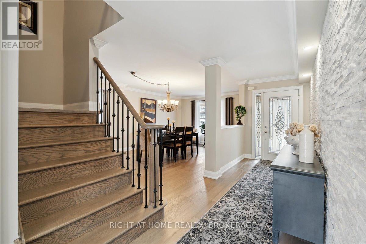 22 Bonnette Street, Halton Hills, Ontario  L7J 2Z8 - Photo 5 - W12087801