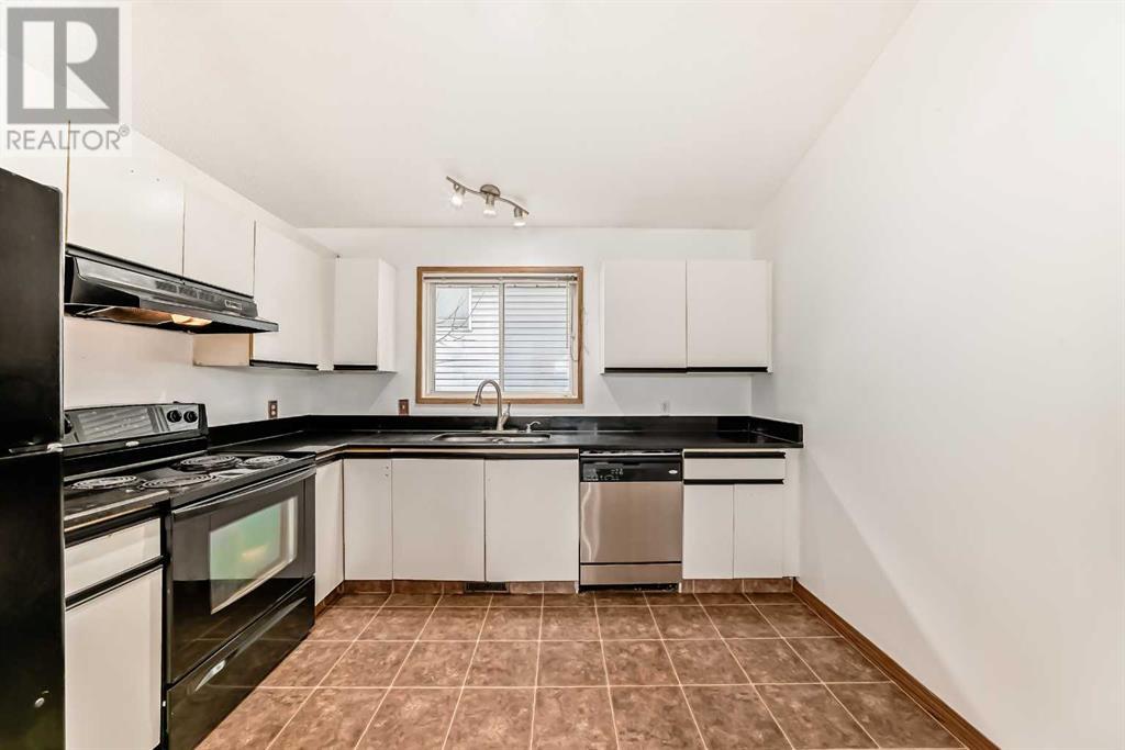 108 Martinwood Road Ne, Calgary, Alberta  T3J 3H7 - Photo 6 - A2210875