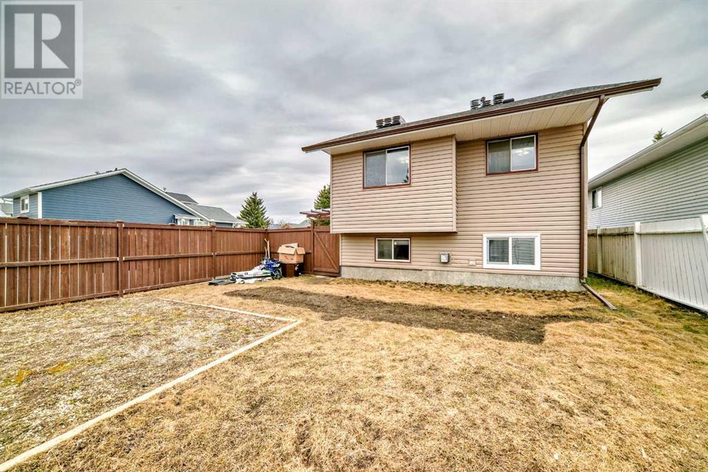 108 Martinwood Road Ne, Calgary, Alberta  T3J 3H7 - Photo 41 - A2210875