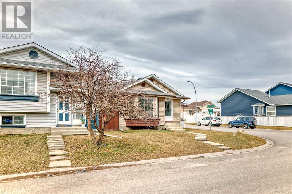108 Martinwood Road Ne, Calgary, Alberta  T3J 3H7 - Photo 45 - A2210875