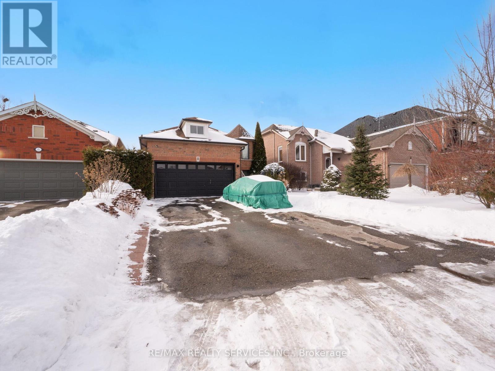 8 BRADWICK COURT, Caledon, Ontario