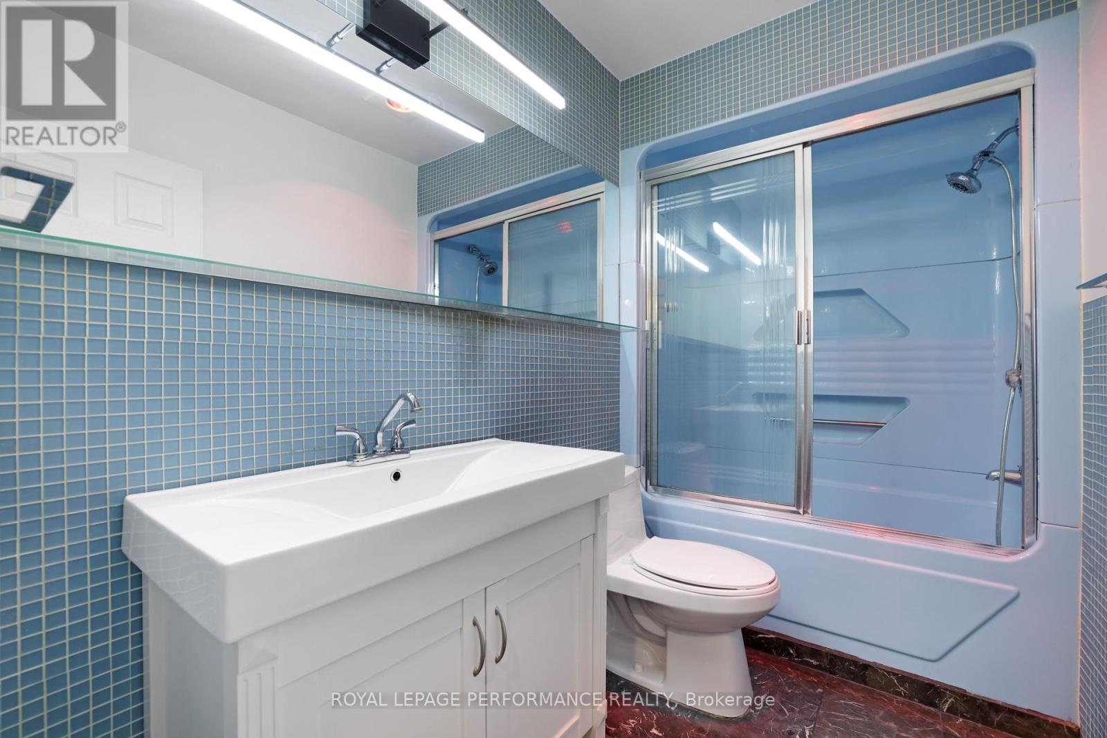2247 Miramichi Street, Ottawa, Ontario  K2C 0Z1 - Photo 15 - X12087833