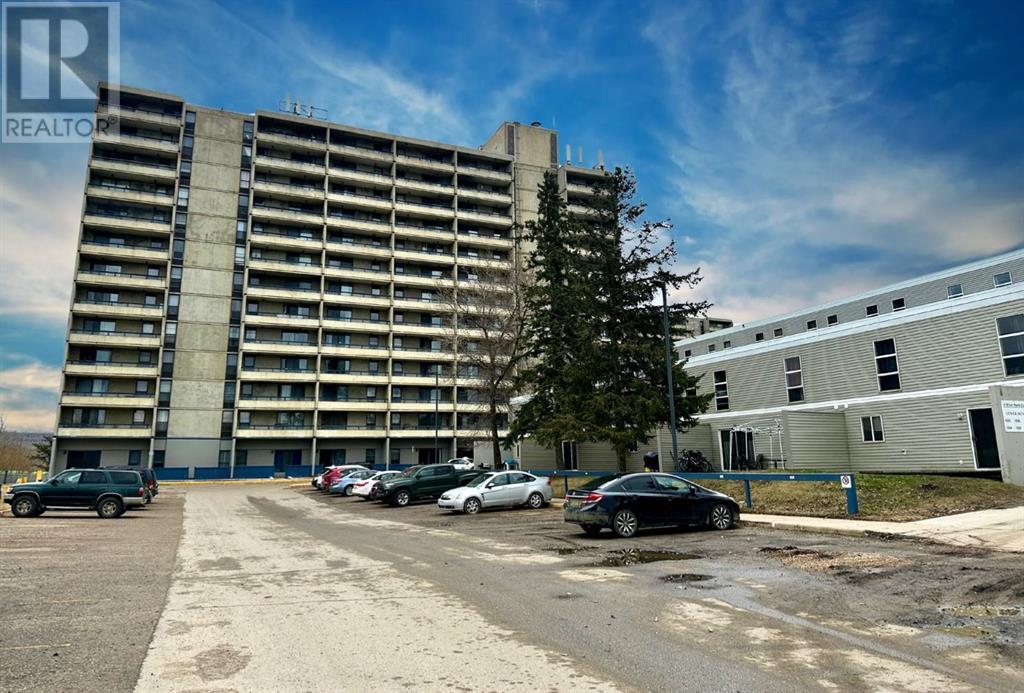 Property at 1616, 21 Macdonald Drive image 2