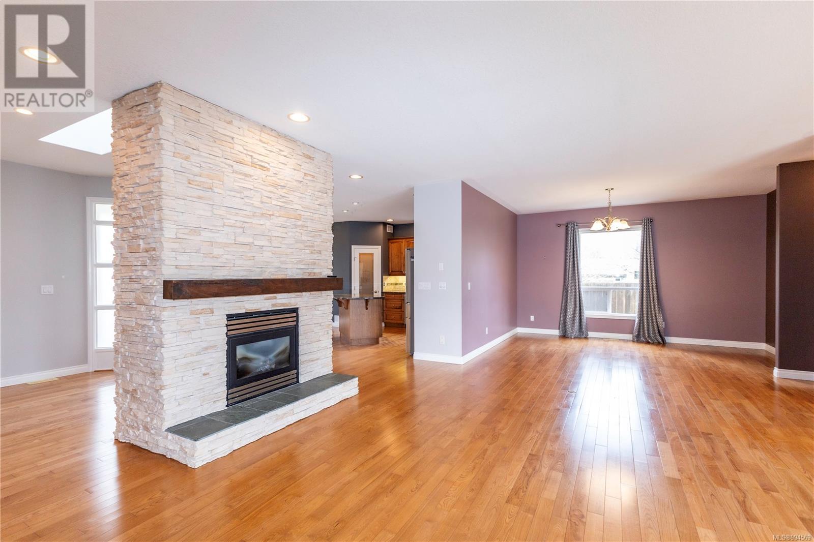 Property at 3547 Montana Dr image 4