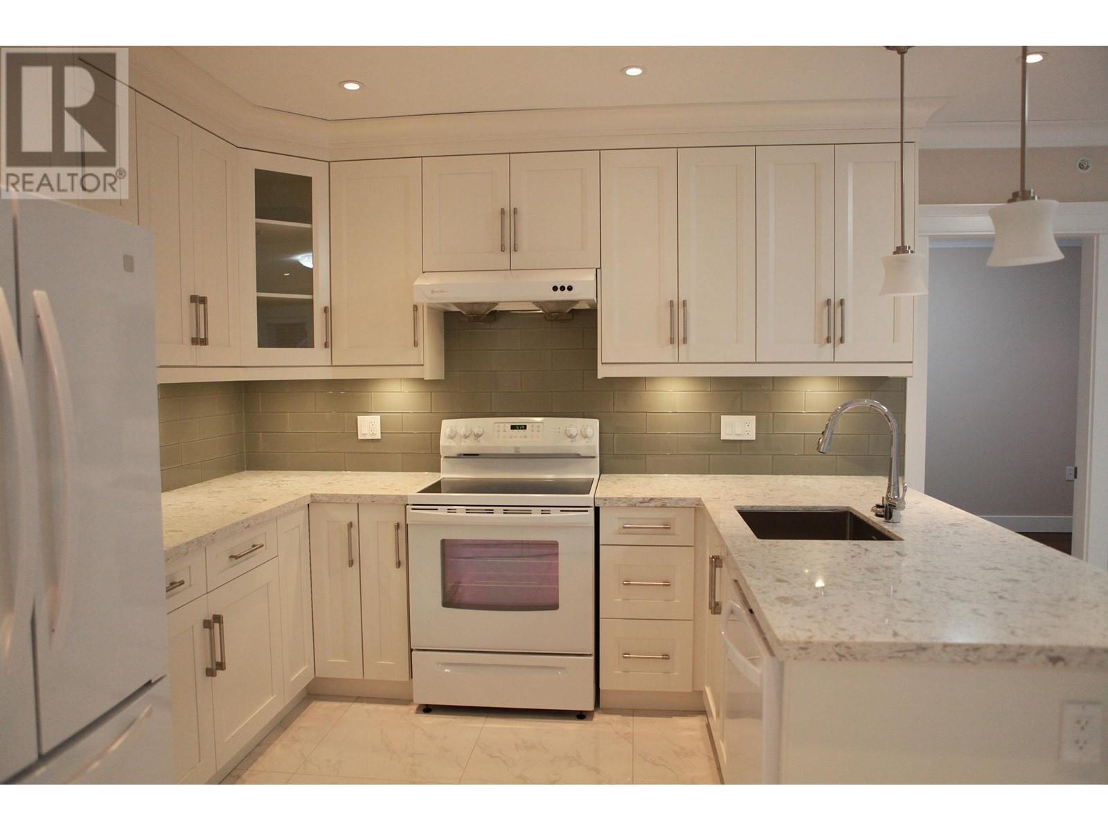 Property at 455 38TH AVENUE image 5