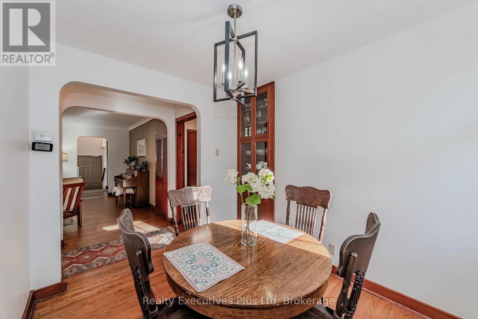 8 Echo Drive, Guelph, Ontario  N1G 1H2 - Photo 13 - X12087850