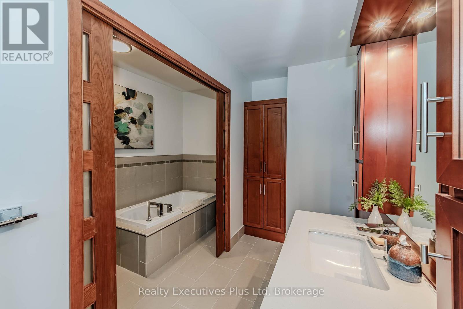 8 Echo Drive, Guelph, Ontario  N1G 1H2 - Photo 28 - X12087850