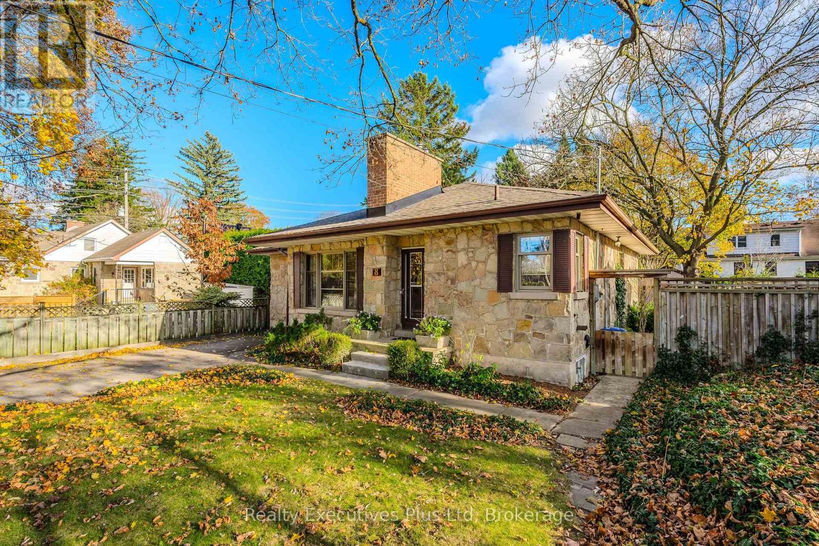 8 Echo Drive, Guelph, Ontario  N1G 1H2 - Photo 3 - X12087850