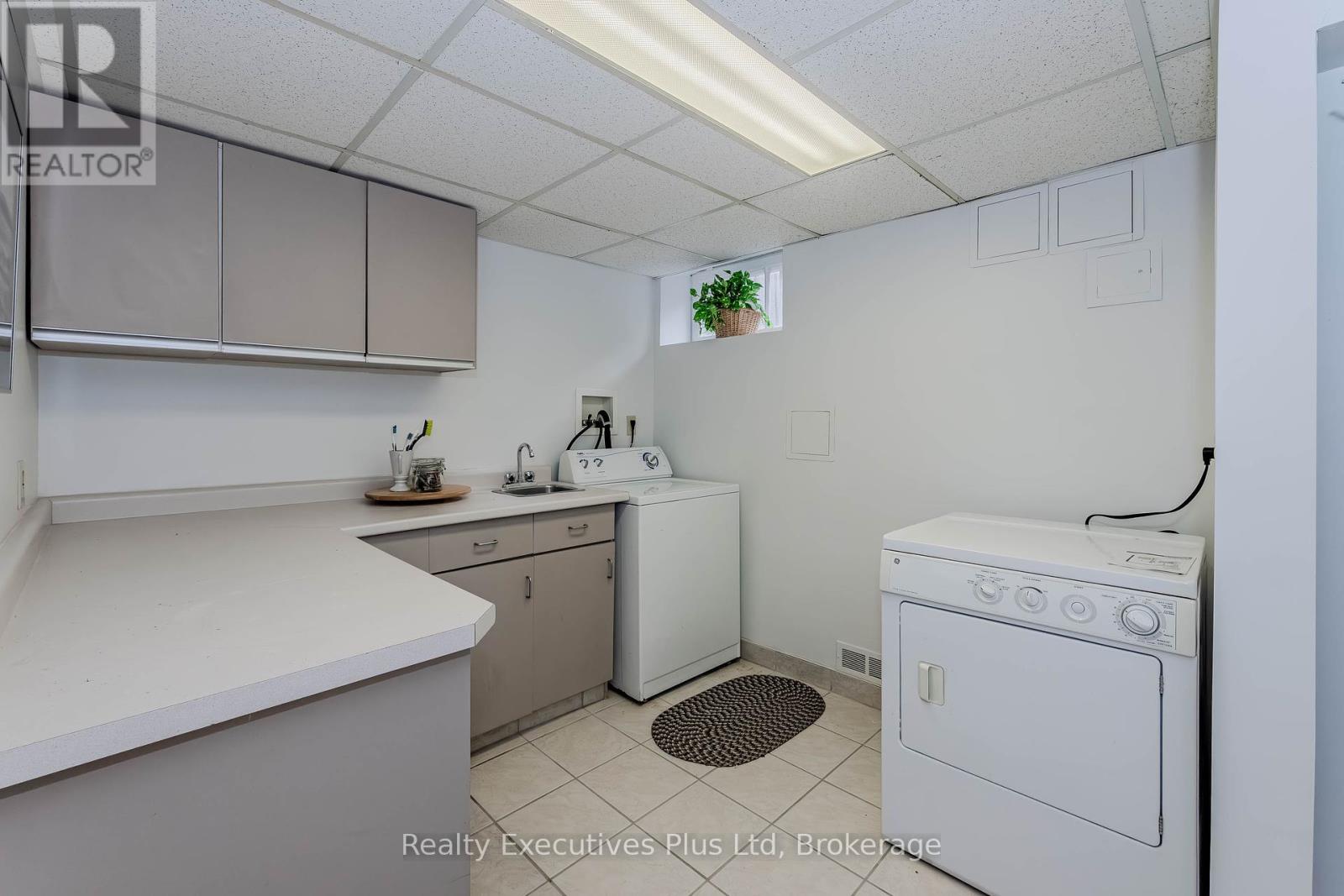 8 Echo Drive, Guelph, Ontario  N1G 1H2 - Photo 39 - X12087850