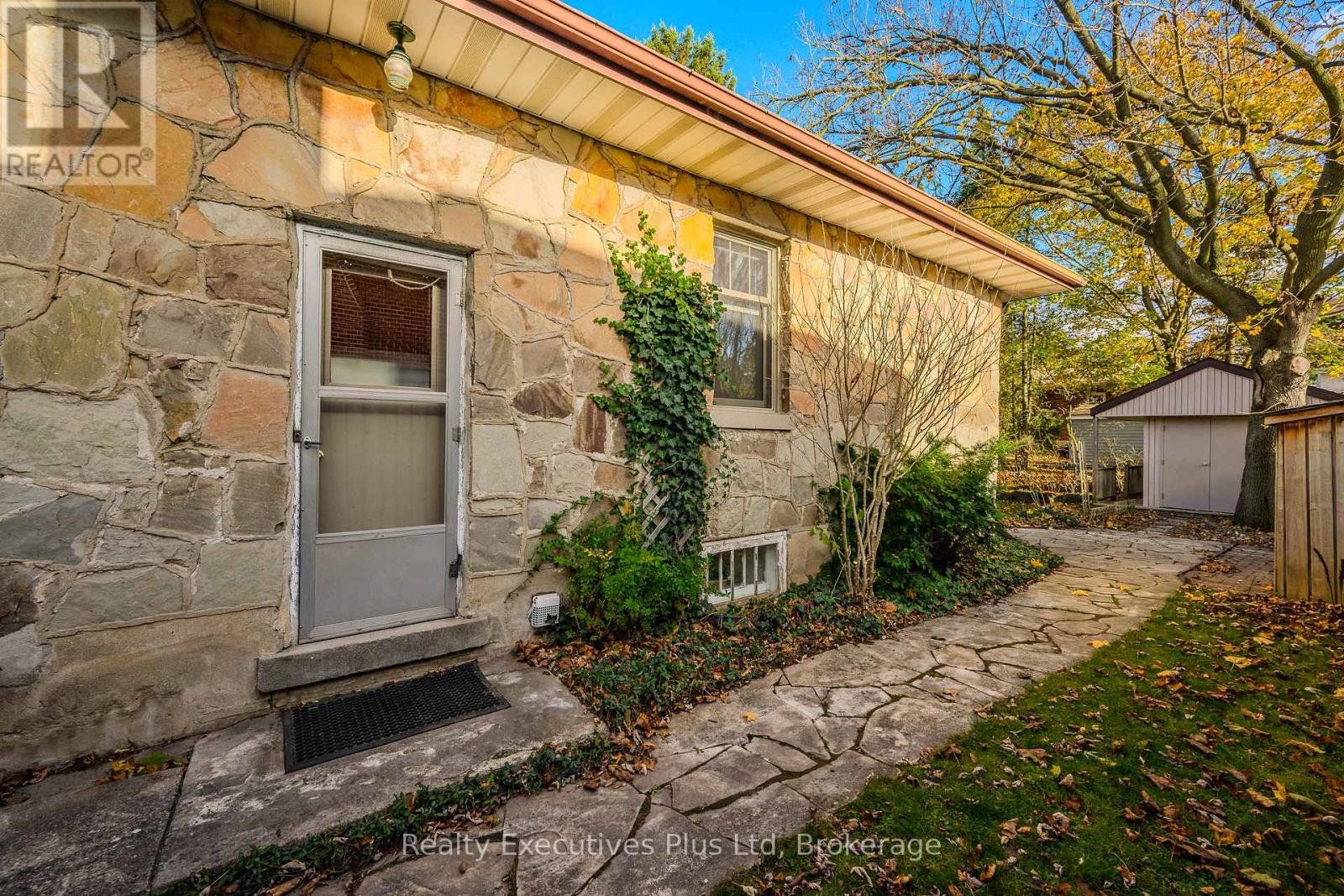 8 Echo Drive, Guelph, Ontario  N1G 1H2 - Photo 41 - X12087850