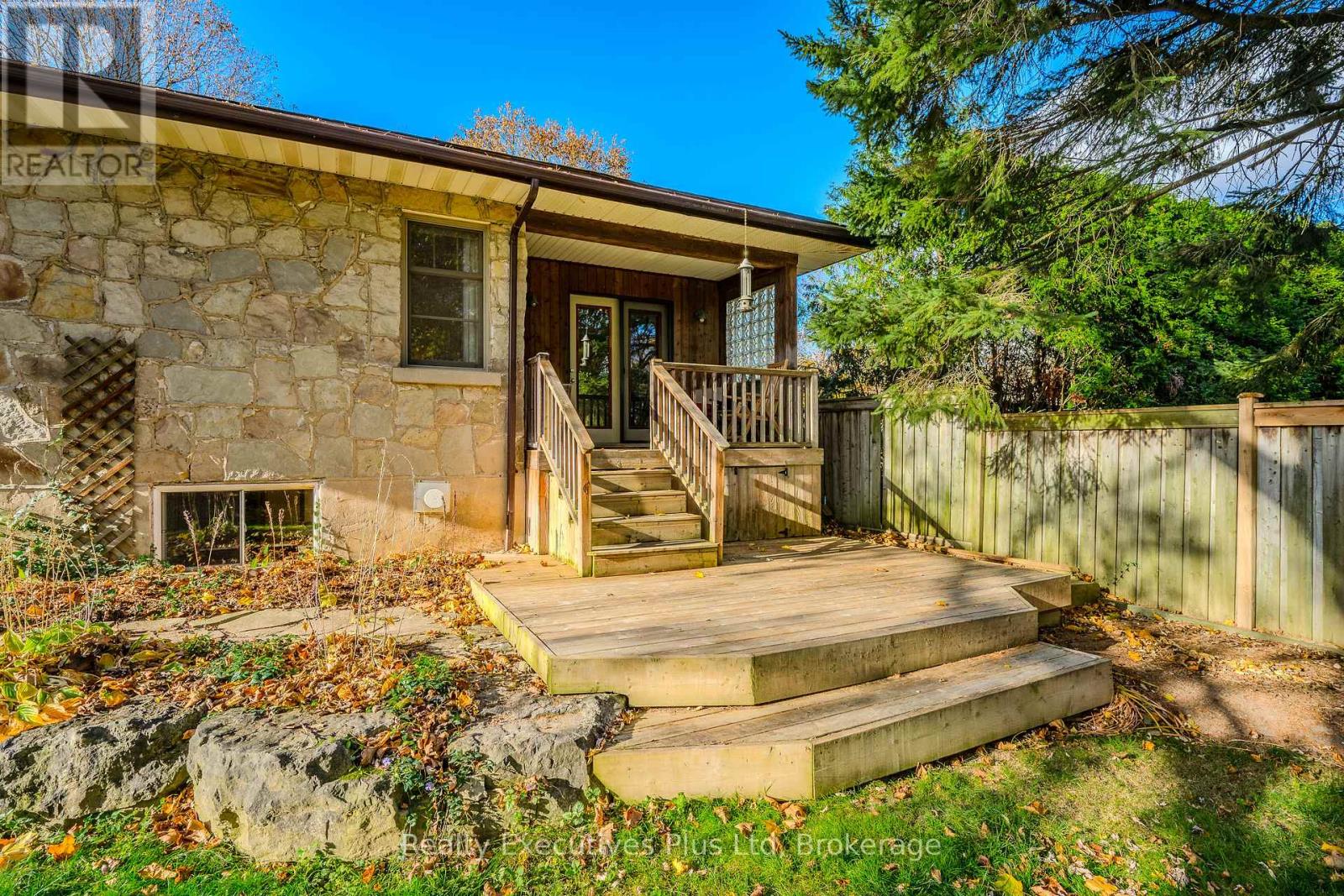 8 Echo Drive, Guelph, Ontario  N1G 1H2 - Photo 43 - X12087850