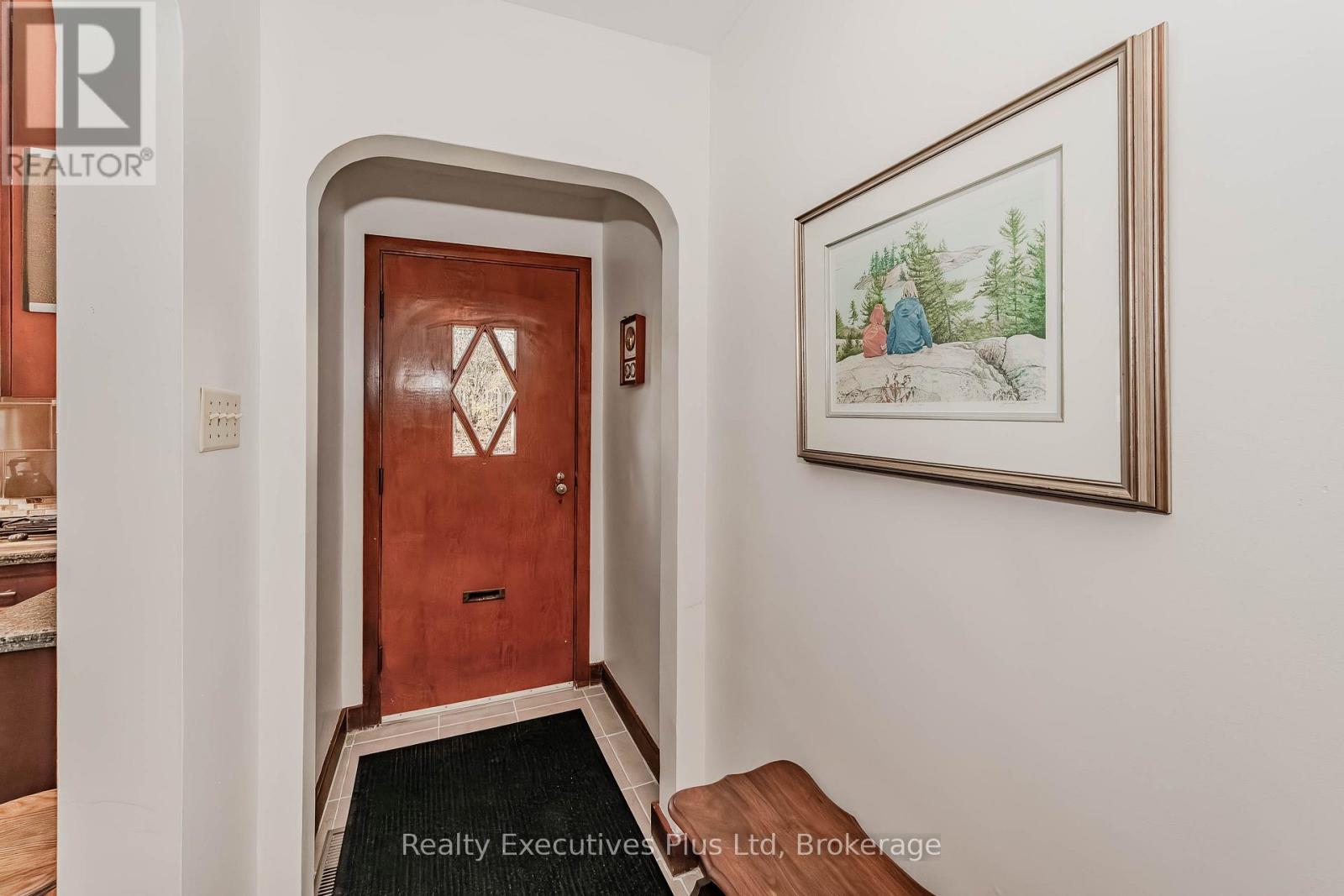 8 Echo Drive, Guelph, Ontario  N1G 1H2 - Photo 5 - X12087850