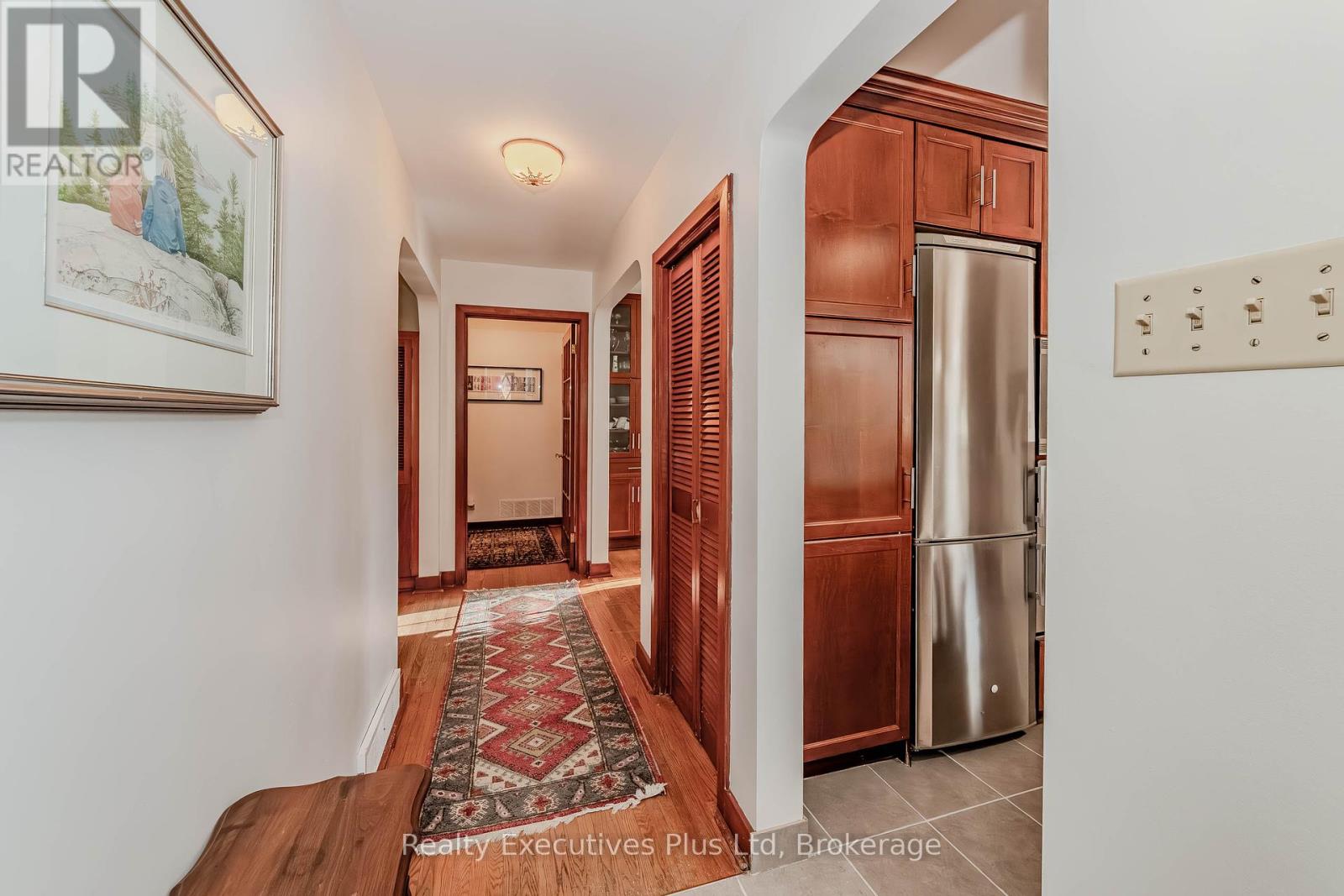 8 Echo Drive, Guelph, Ontario  N1G 1H2 - Photo 6 - X12087850