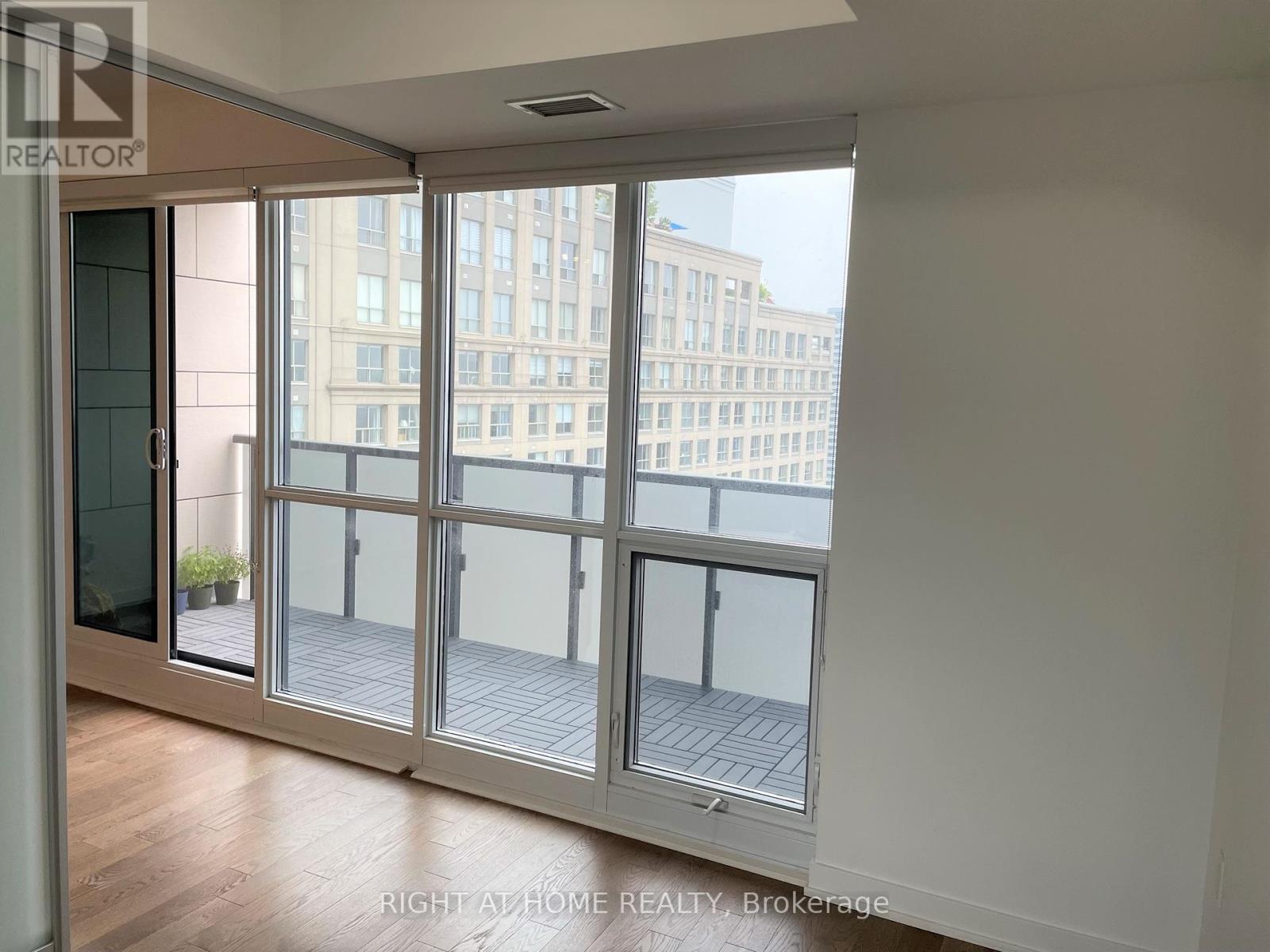 2607 - 1 The Esplanade, Toronto, Ontario  M5E 0A8 - Photo 11 - C12087844