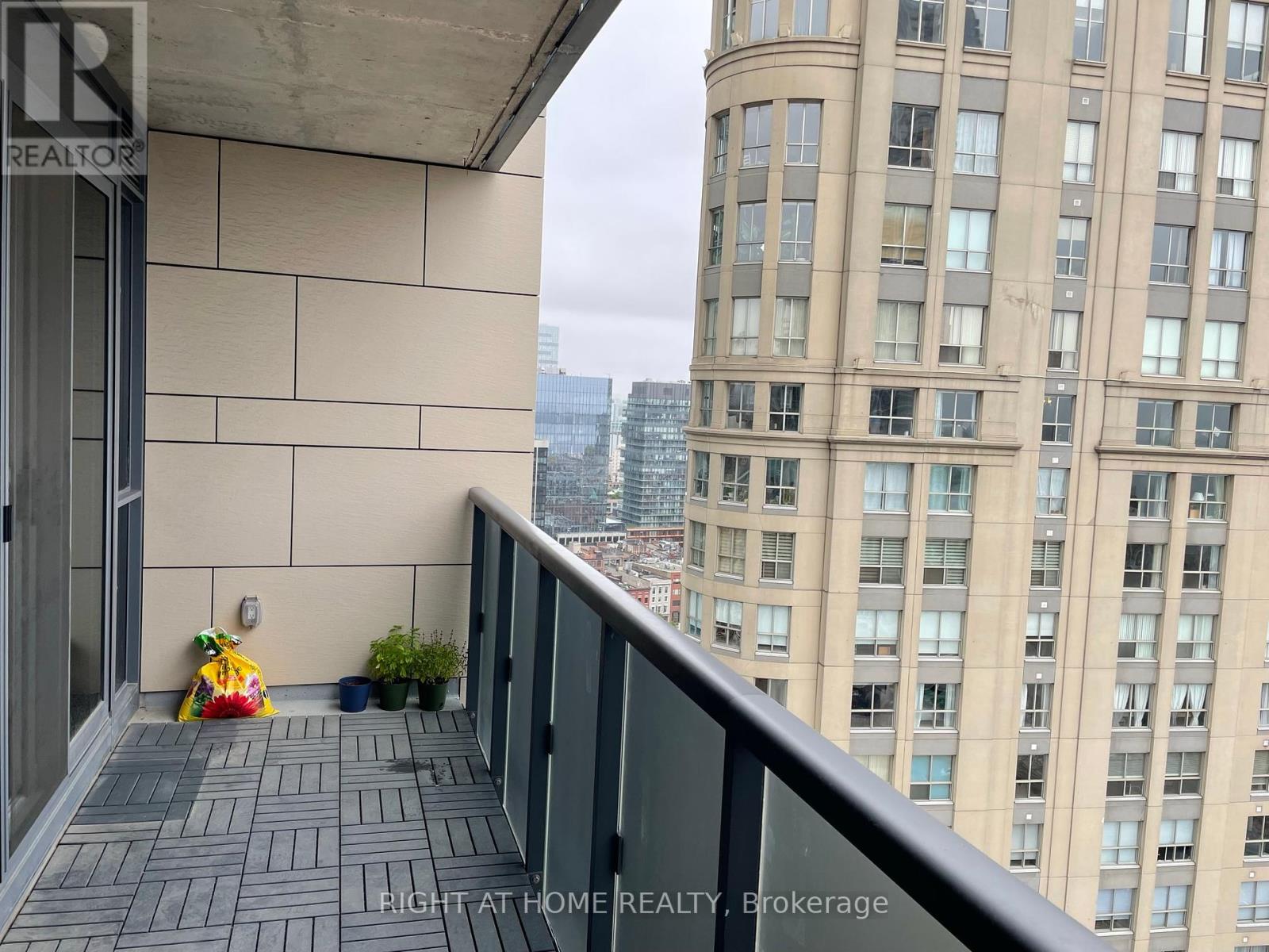 2607 - 1 The Esplanade, Toronto, Ontario  M5E 0A8 - Photo 14 - C12087844