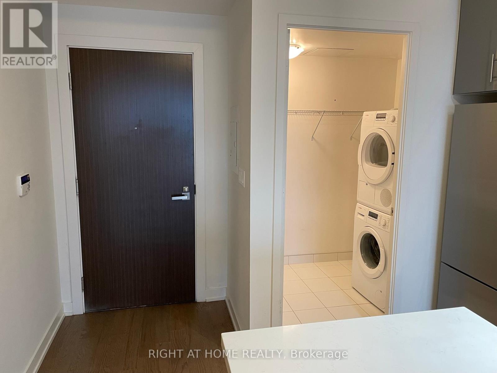 2607 - 1 The Esplanade, Toronto, Ontario  M5E 0A8 - Photo 2 - C12087844