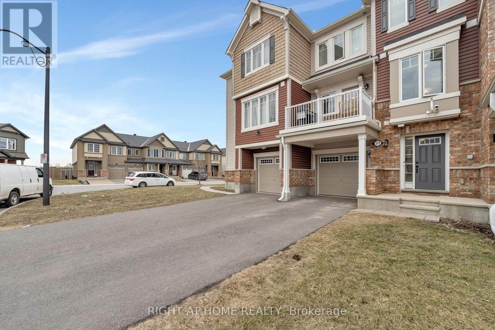 Property at 372 WILLOW ASTER CIRCLE image 3