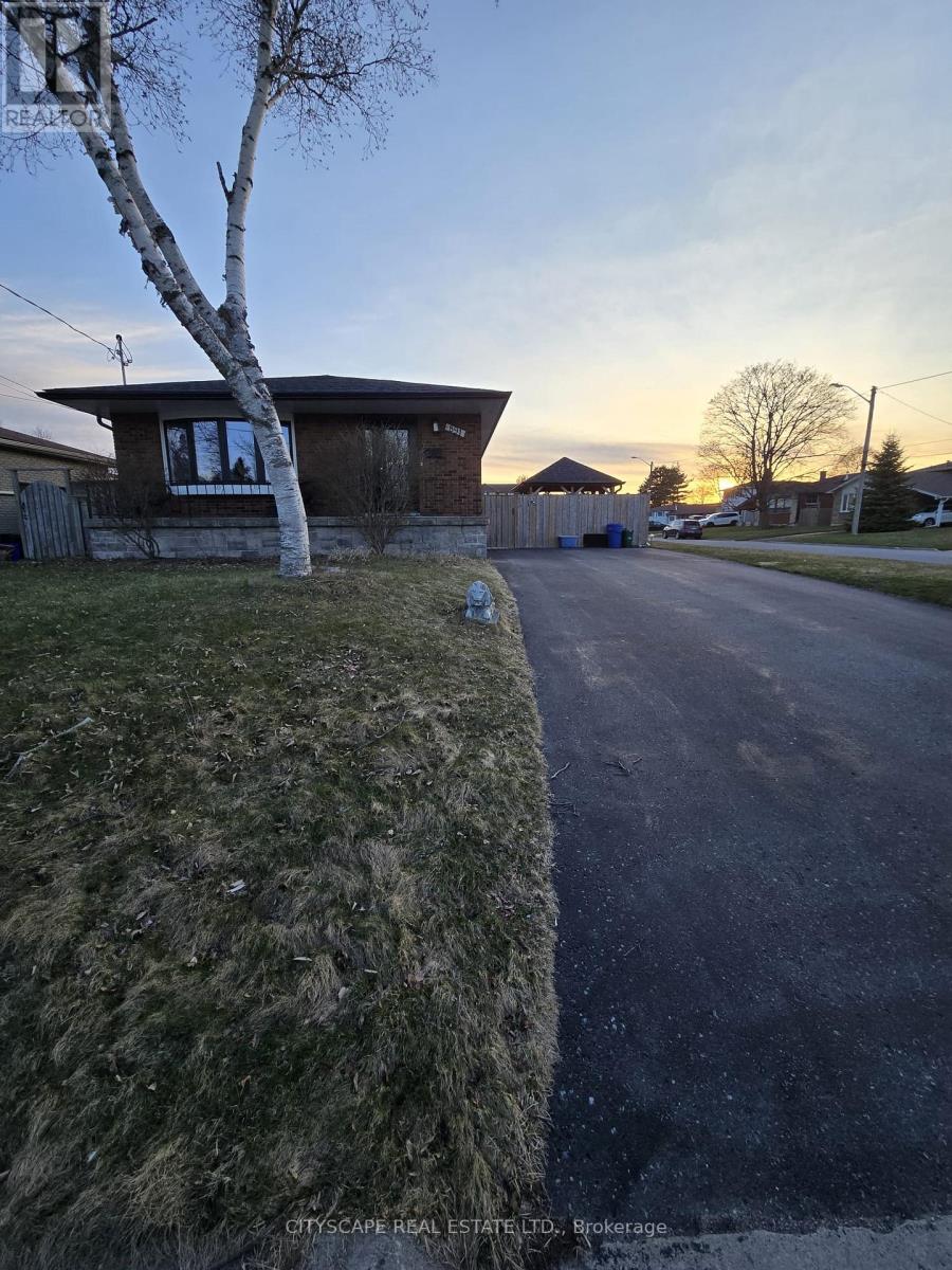 891 Curtis Crescent, Cobourg, Ontario  K9A 2W2 - Photo 3 - X12073620