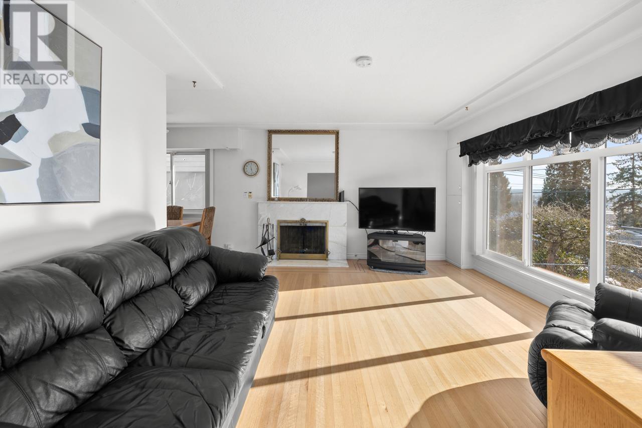 5489 Keith Street, Burnaby, British Columbia  V5J 3C4 - Photo 2 - R2991461