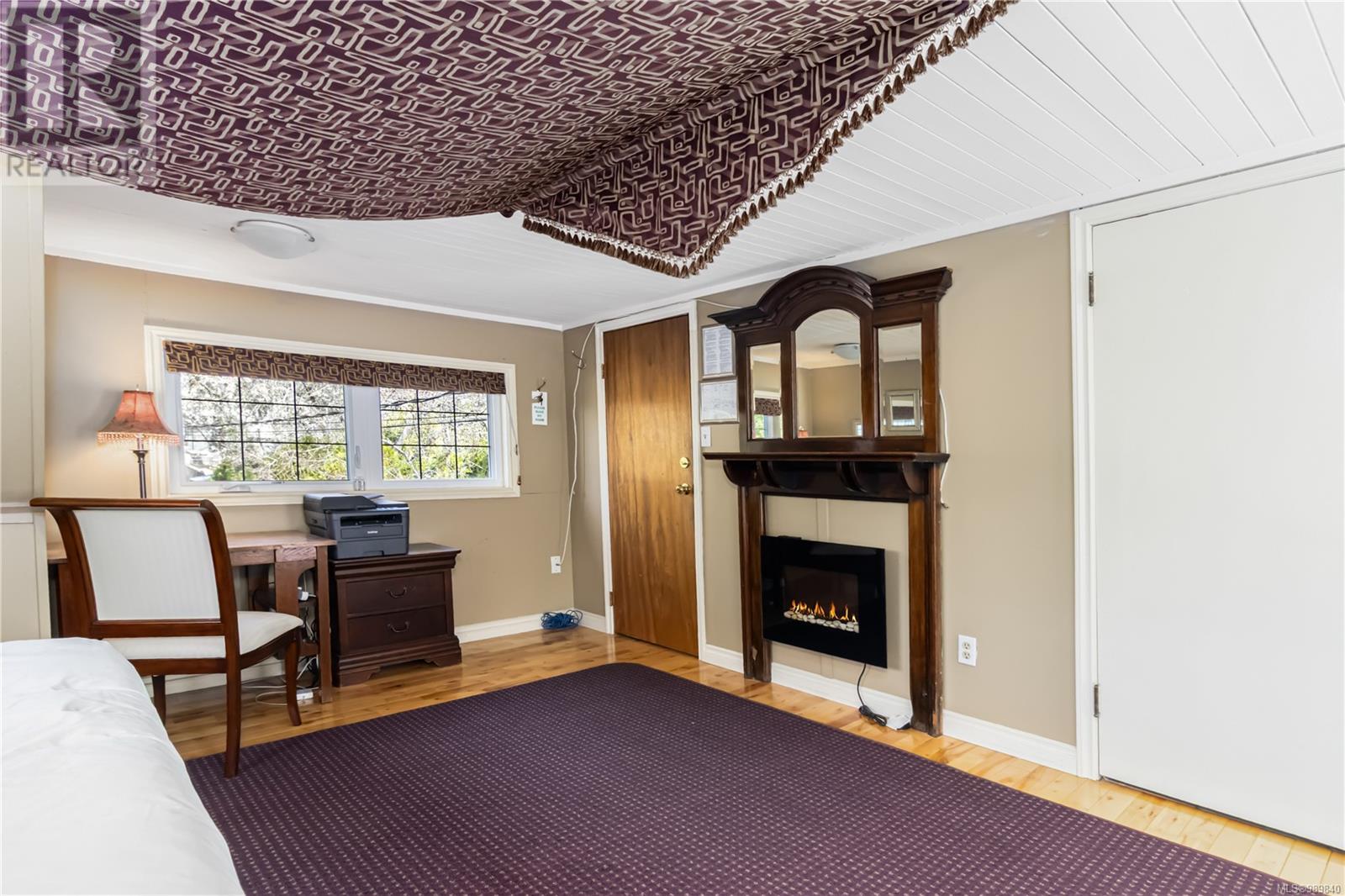 Property at 1249 Judge Pl image 2