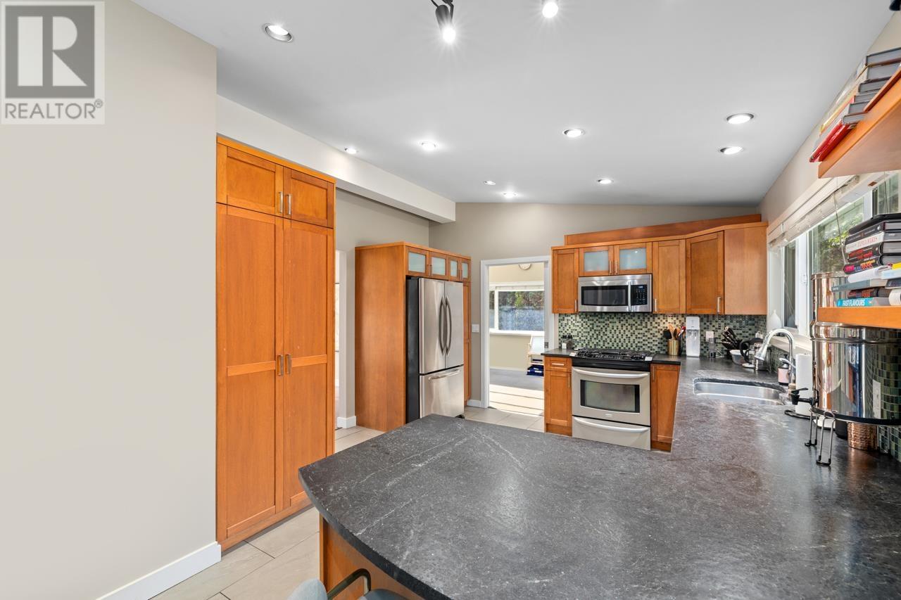 326 Moyne Drive, West Vancouver, British Columbia  V7S 1J5 - Photo 16 - R2991267