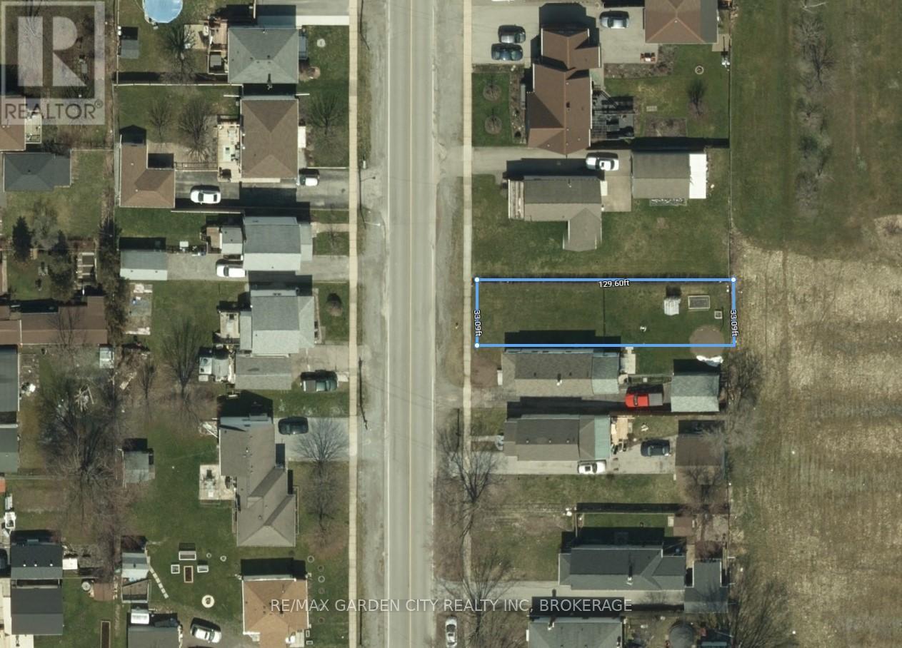111 Wellington Street, Port Colborne, Ontario  L3K 2K1 - Photo 3 - X12087872