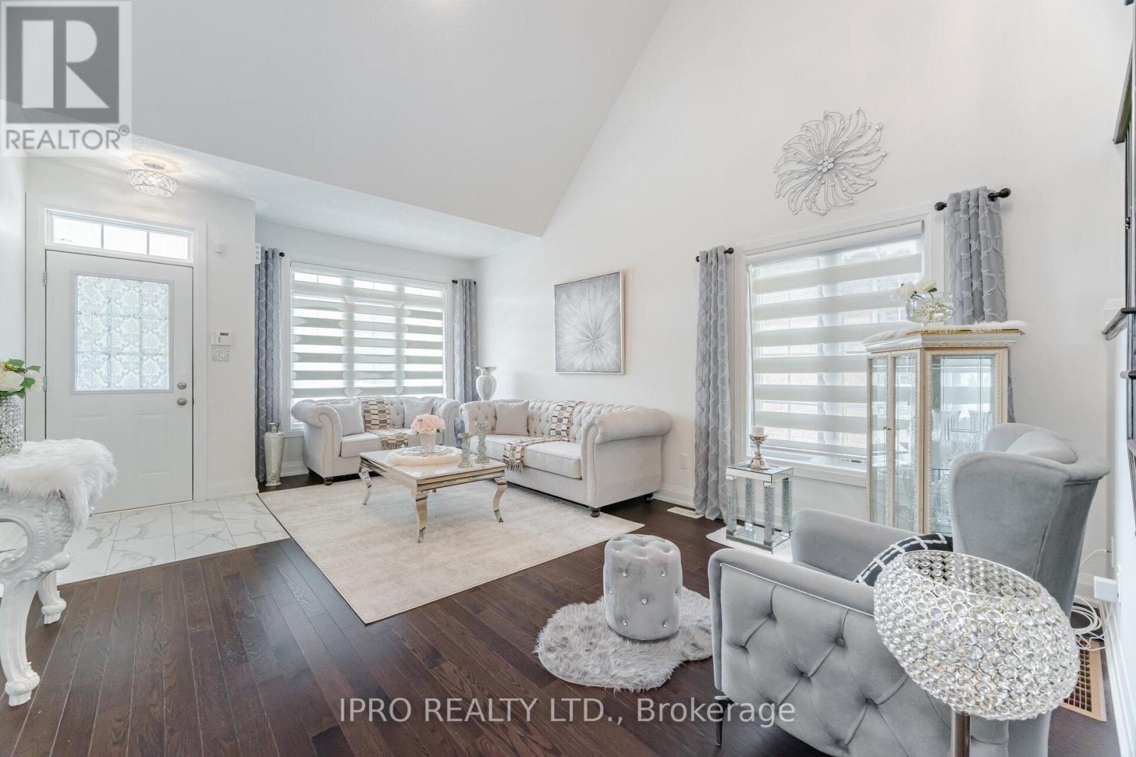 81 Muzzo Drive, Brampton, Ontario  L6R 3Y4 - Photo 8 - W12087879