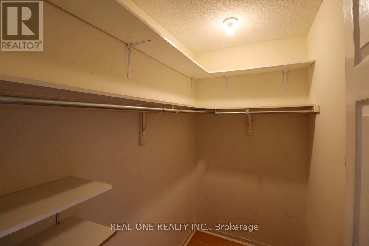 5621 Haddon Hall Road, Mississauga, Ontario  L5M 5G4 - Photo 20 - W12087917