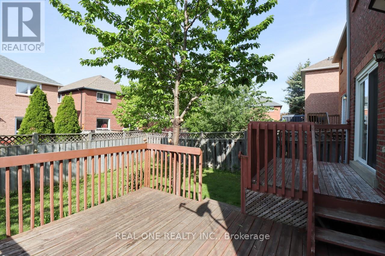 5621 Haddon Hall Road, Mississauga, Ontario  L5M 5G4 - Photo 27 - W12087917
