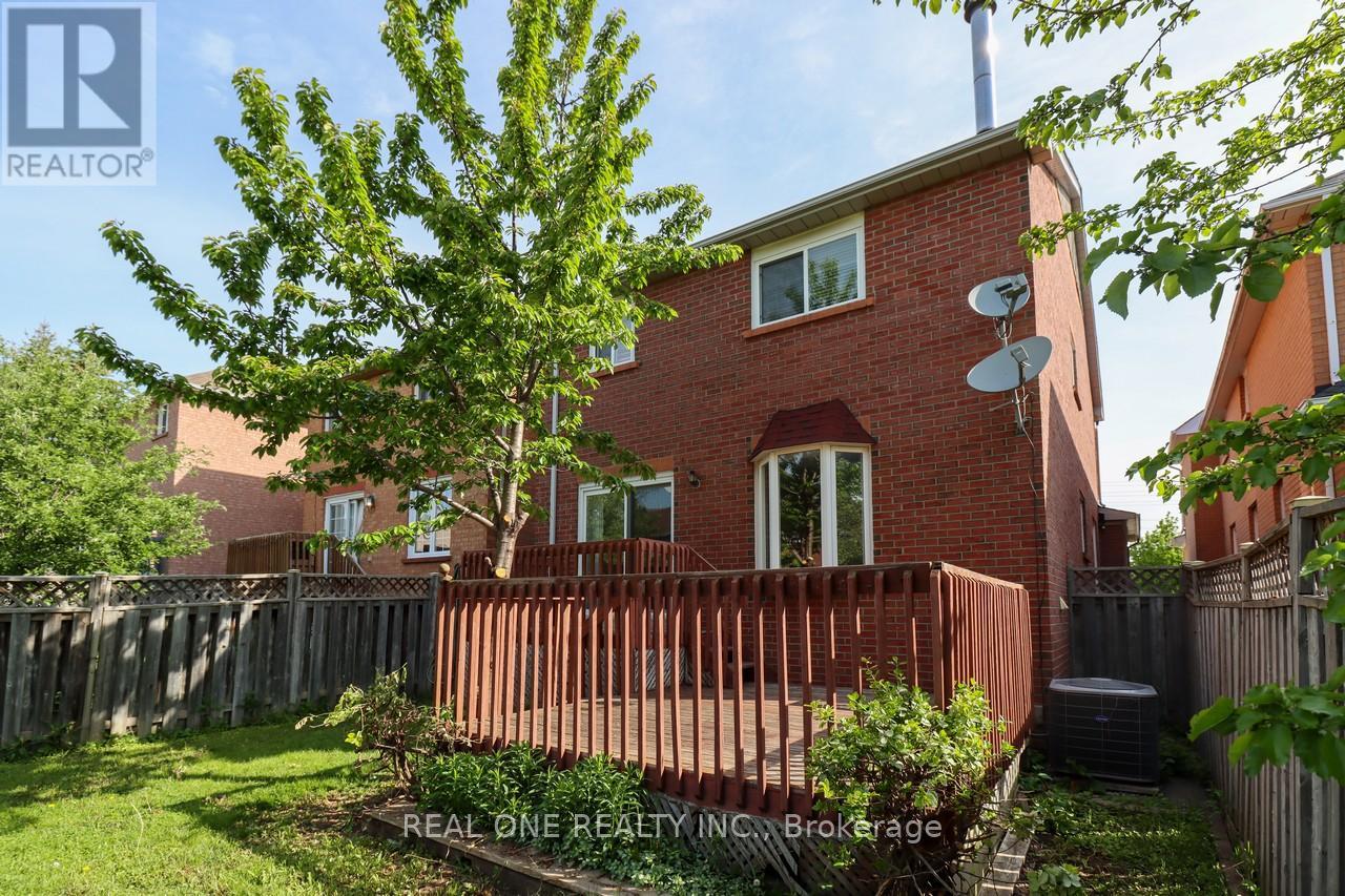 5621 Haddon Hall Road, Mississauga, Ontario  L5M 5G4 - Photo 30 - W12087917