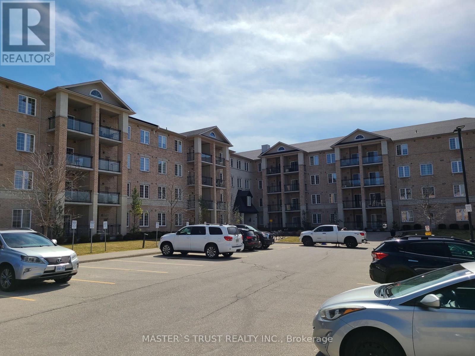 Property at 323 - 1077 GORDON STREET image 3