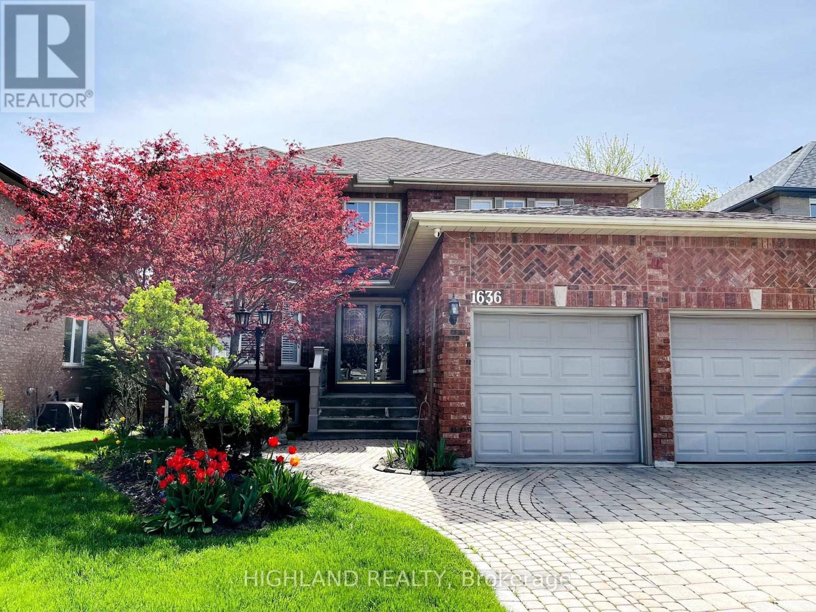 1636 Sagewood Court, Mississauga, Ontario  L5M 5M2 - Photo 4 - W12087937