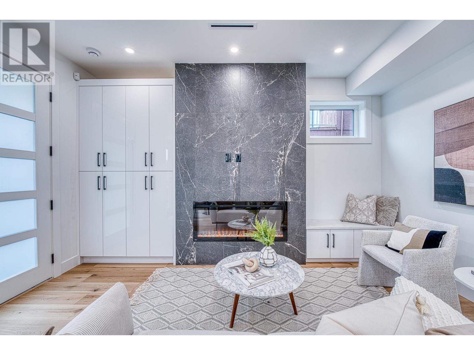 Listing Picture 6 of 27 : 1 2727 PARKER STREET, Vancouver / 溫哥華 - 魯藝地產 Yvonne Lu Group - MLS Medallion Club Member