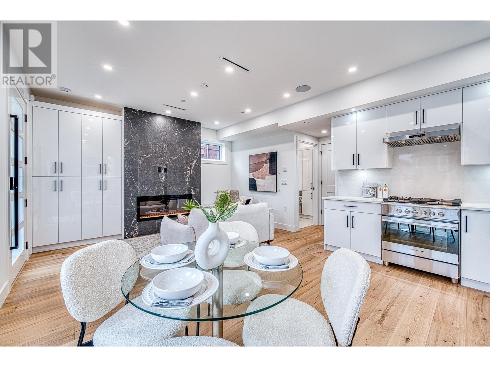 Listing Picture 11 of 27 : 1 2727 PARKER STREET, Vancouver / 溫哥華 - 魯藝地產 Yvonne Lu Group - MLS Medallion Club Member