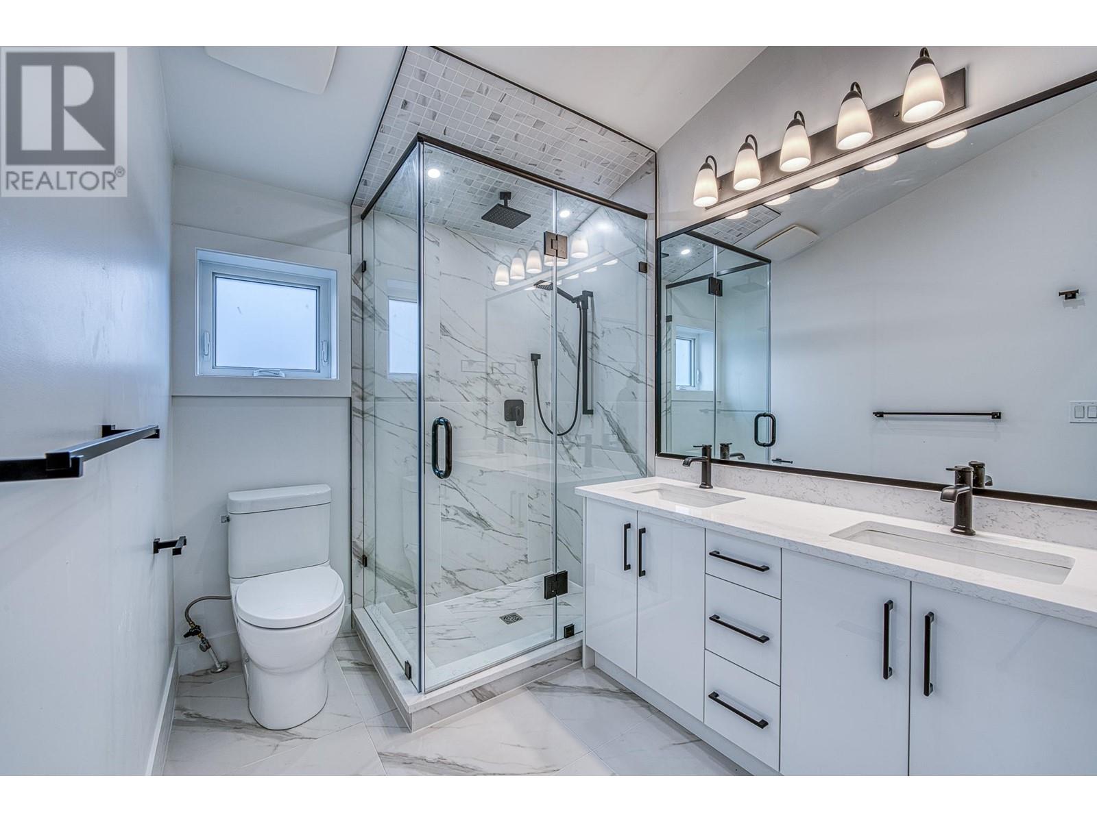 Listing Picture 19 of 27 : 1 2727 PARKER STREET, Vancouver / 溫哥華 - 魯藝地產 Yvonne Lu Group - MLS Medallion Club Member