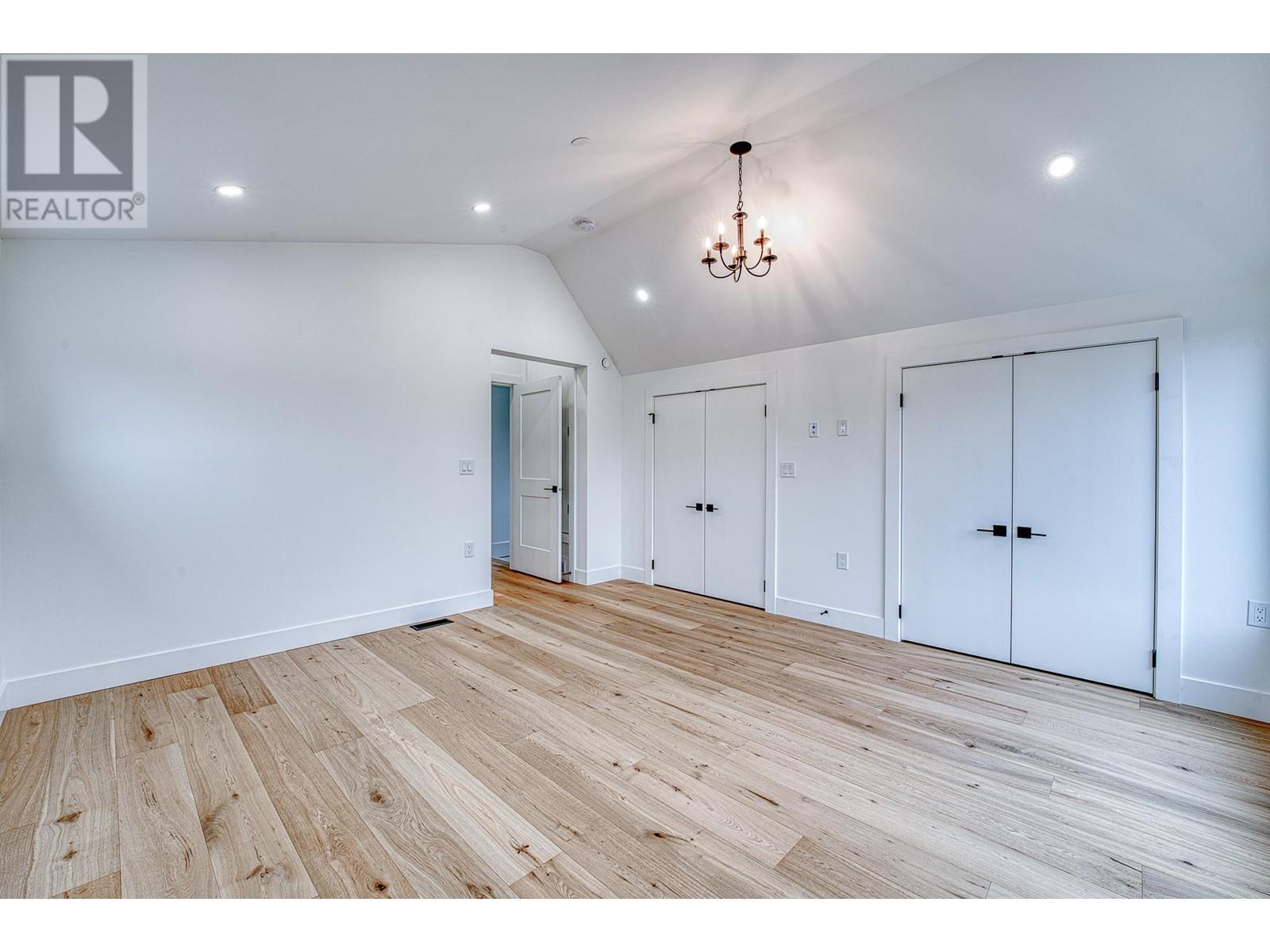 Listing Picture 18 of 27 : 1 2727 PARKER STREET, Vancouver / 溫哥華 - 魯藝地產 Yvonne Lu Group - MLS Medallion Club Member