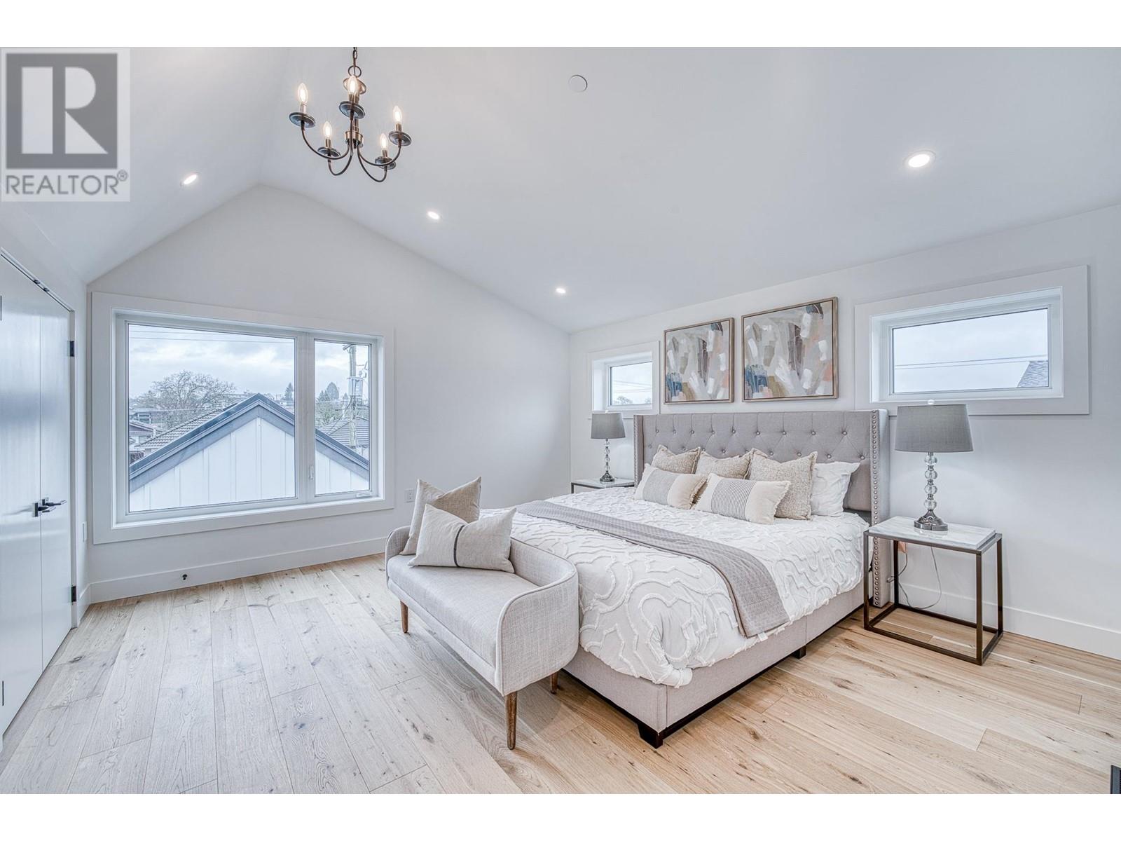 Listing Picture 17 of 27 : 1 2727 PARKER STREET, Vancouver / 溫哥華 - 魯藝地產 Yvonne Lu Group - MLS Medallion Club Member