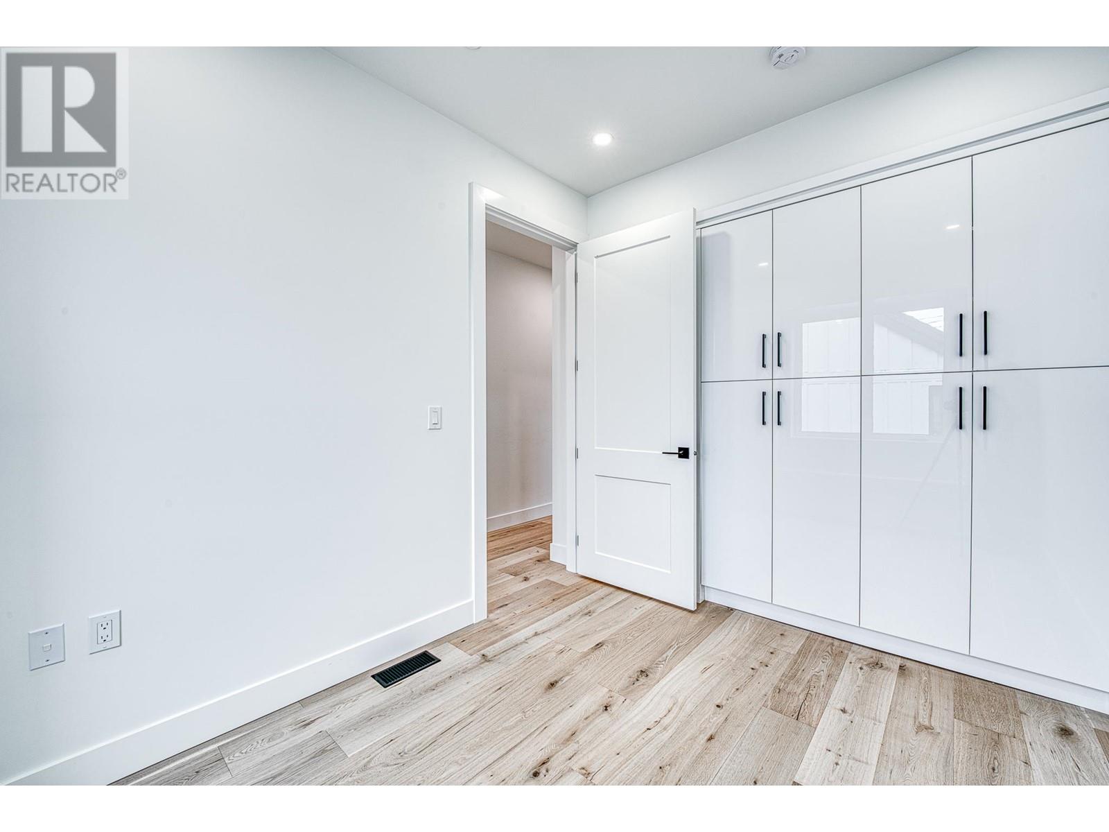 Listing Picture 27 of 31 : 2 2727 PARKER STREET, Vancouver / 溫哥華 - 魯藝地產 Yvonne Lu Group - MLS Medallion Club Member