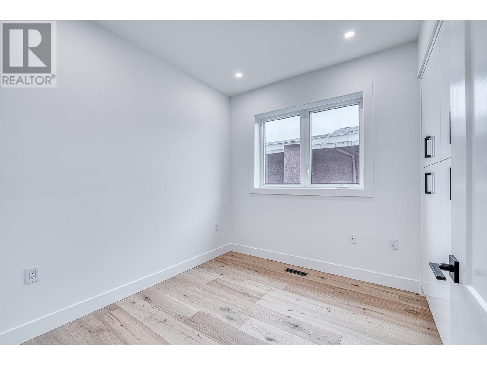 Listing Picture 25 of 31 : 2 2727 PARKER STREET, Vancouver / 溫哥華 - 魯藝地產 Yvonne Lu Group - MLS Medallion Club Member