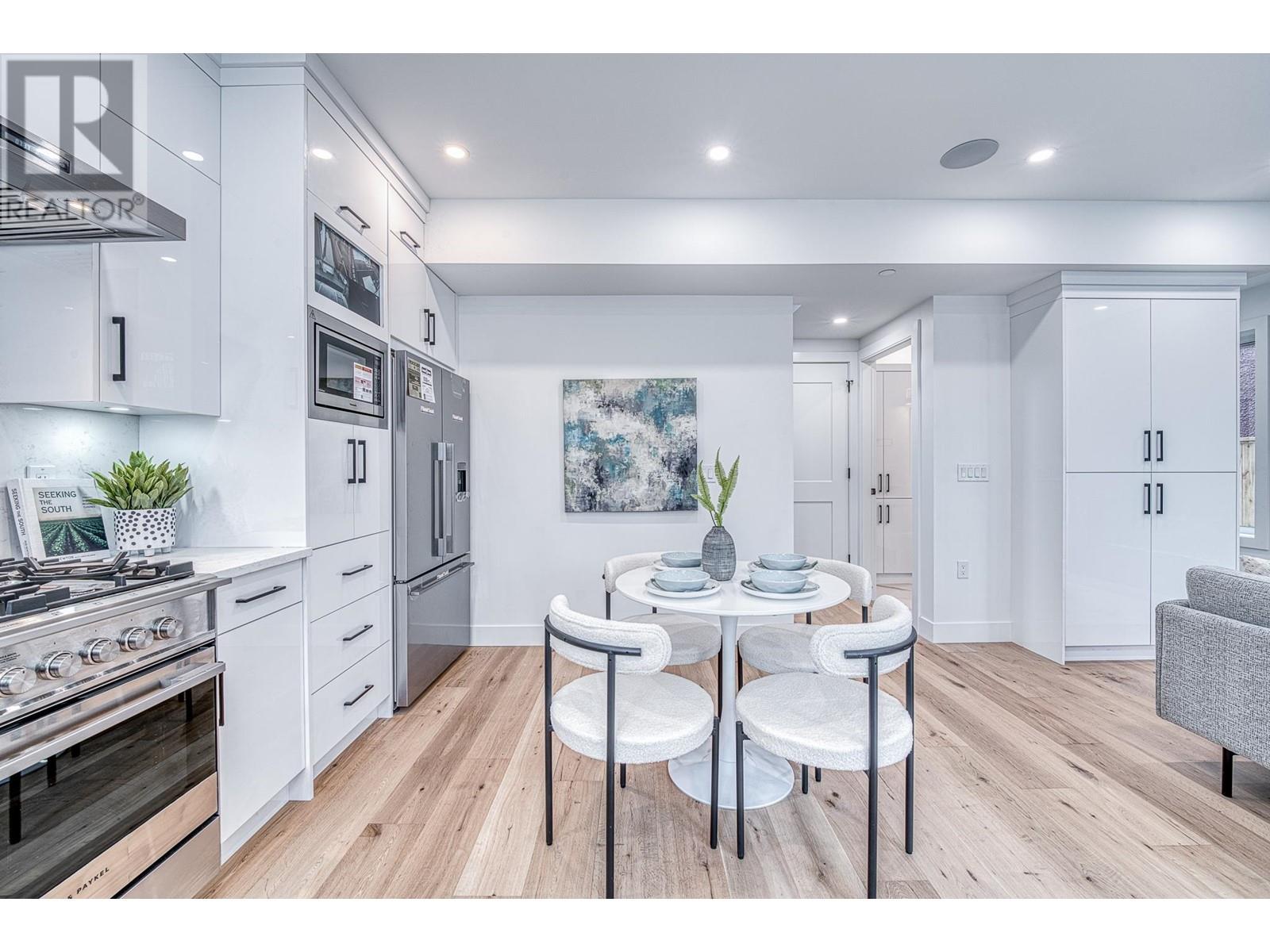 Listing Picture 13 of 31 : 2 2727 PARKER STREET, Vancouver / 溫哥華 - 魯藝地產 Yvonne Lu Group - MLS Medallion Club Member