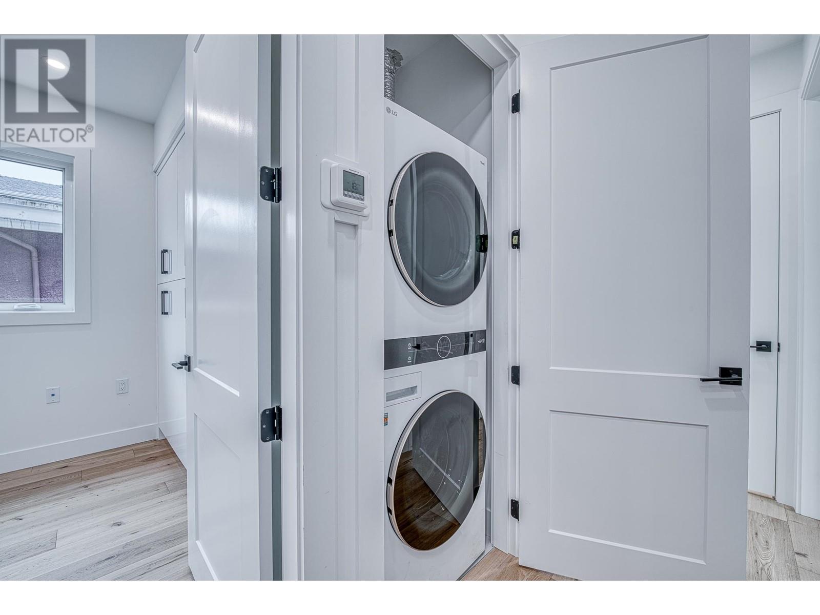 Listing Picture 29 of 31 : 2 2727 PARKER STREET, Vancouver / 溫哥華 - 魯藝地產 Yvonne Lu Group - MLS Medallion Club Member