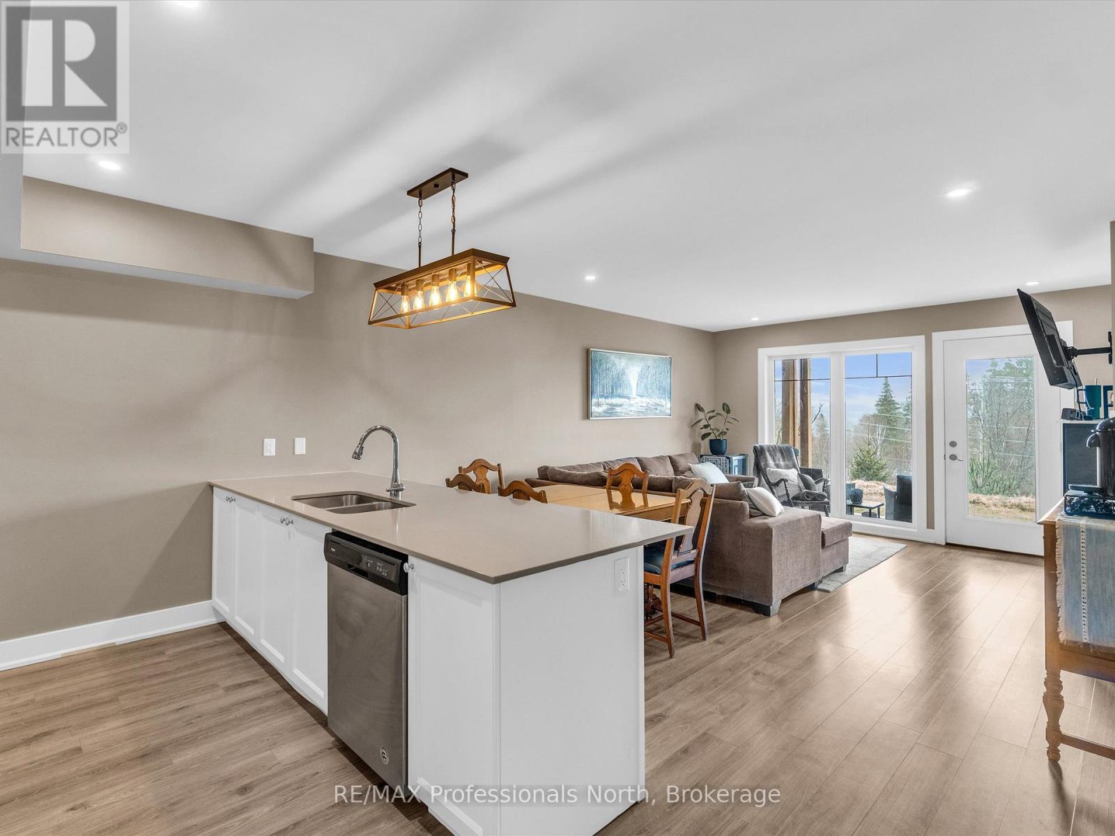 102 - 4 Tree Tops Lane, Huntsville, Ontario  P1H 0B8 - Photo 16 - X12087970