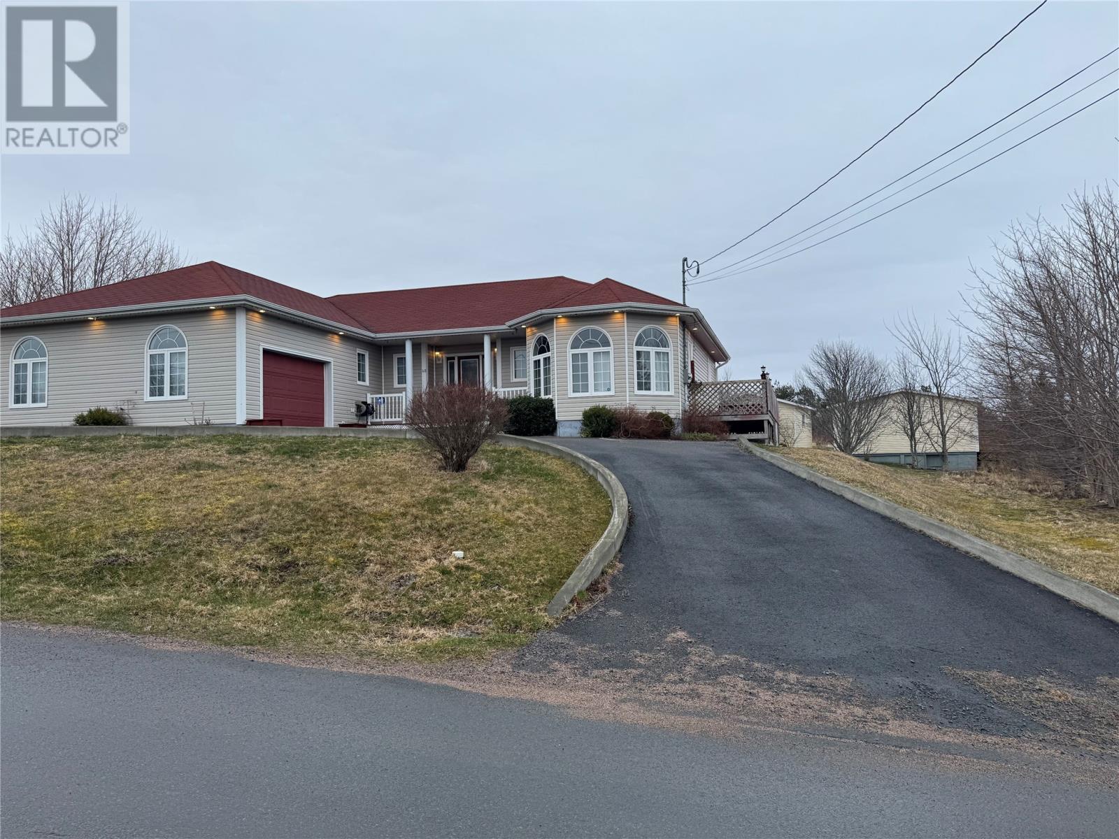 Property at 48 Long’s Hill image 3