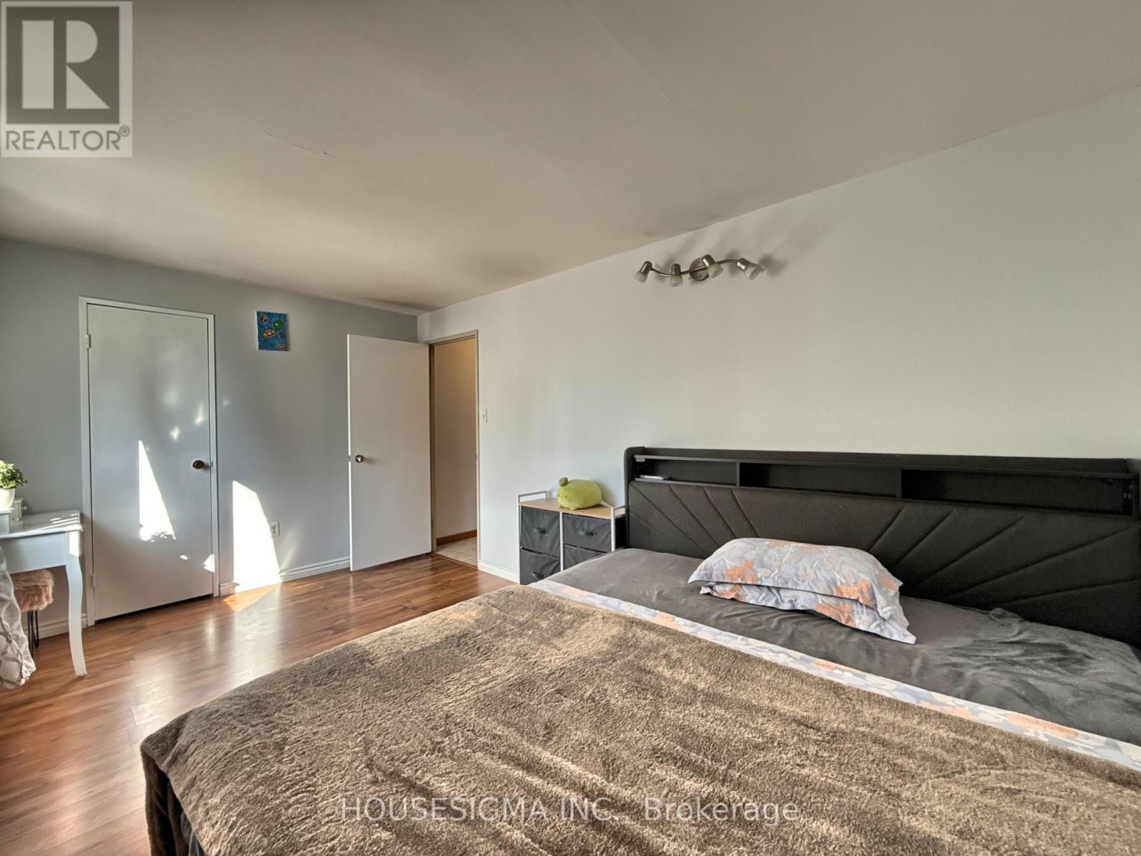 401 - 1104 Jalna Boulevard, London, Ontario  N6E 2S6 - Photo 12 - X12013761