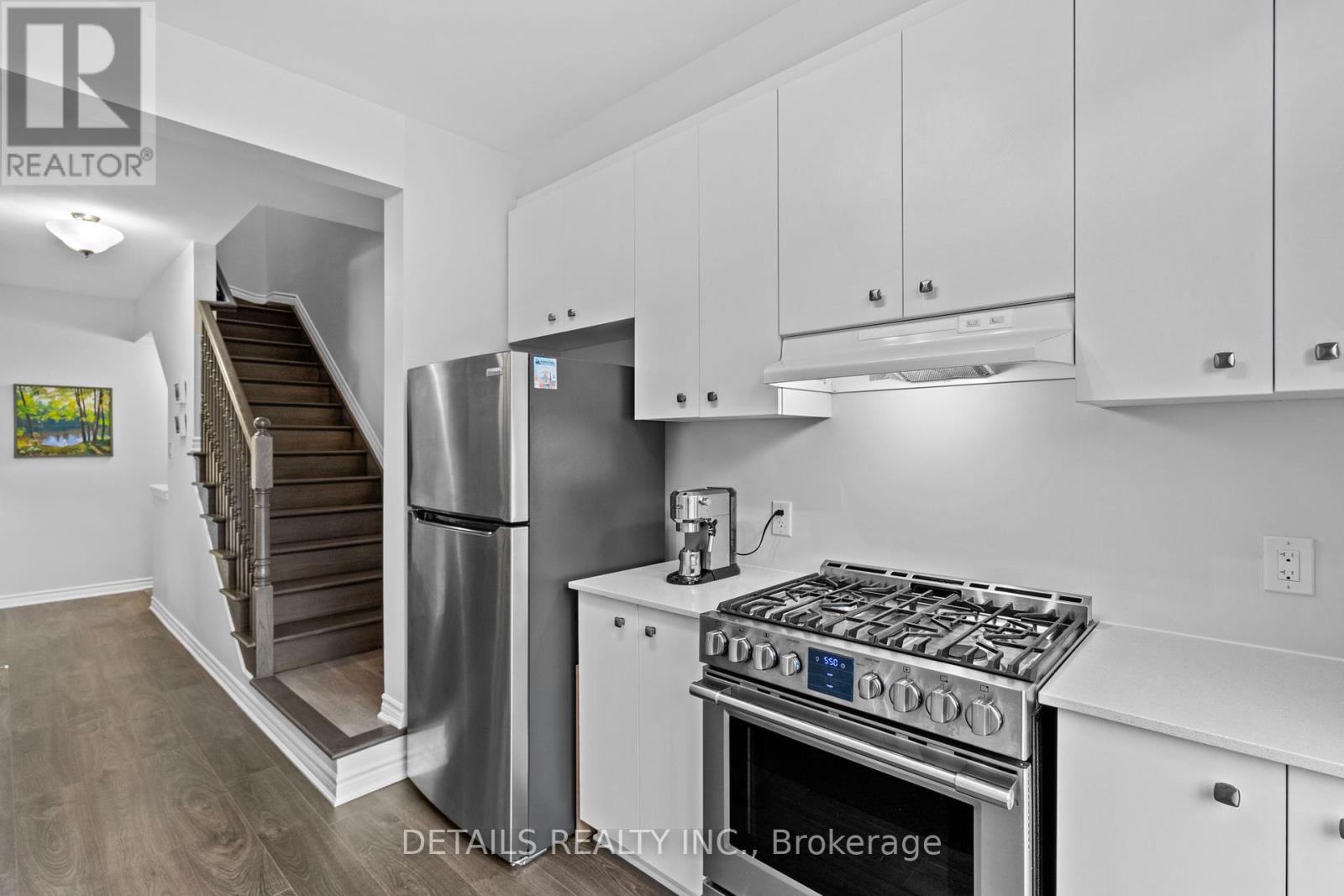 Property at 827 KINIW PRIVATE image 5