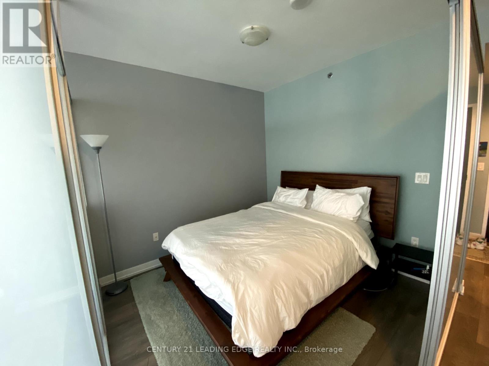 P307 - 426 University Avenue, Toronto, Ontario  M5G 1S9 - Photo 10 - C12087977